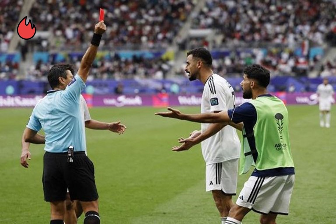 جدل كبير: سبب طرد أيمن حسين أمام الأردن في كأس آسيا 2023 2 جدل كبير: سبب طرد أيمن حسين أمام الأردن في كأس آسيا 2023