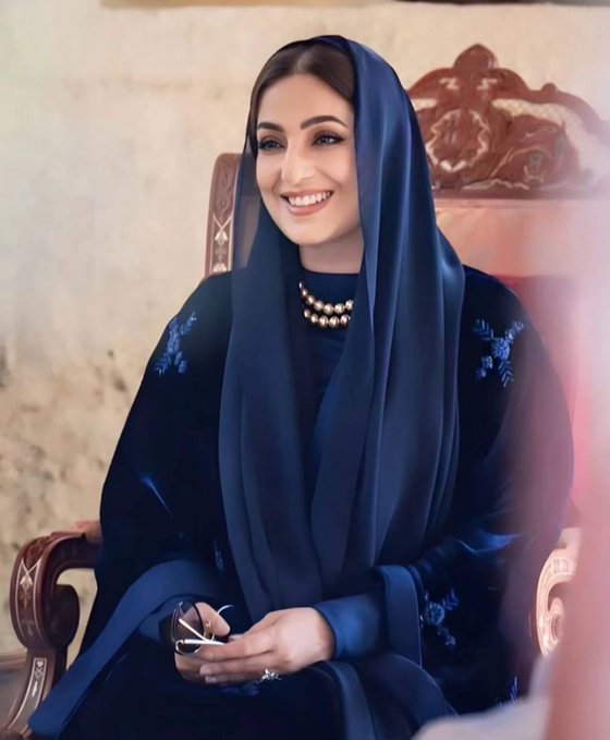 شاهد جمال وأناقة عهد البوسعيدية سيدة سلطنة عمان الأولى 14 صور من إطلالة السيدة عهد البوسعيدية