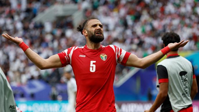 يزن العرب مدافع الأردن يوجه رسالة لجمهور العراق