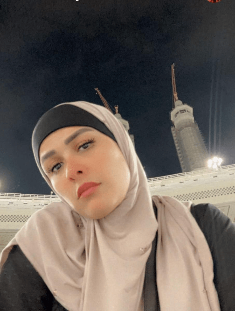 شاهد ياسمين عبد العزيز تؤدي مناسك العمرة 2 image 27