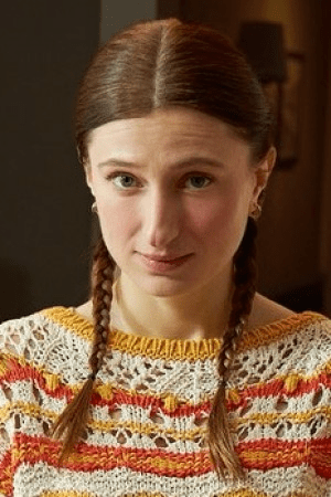 أبطال مسلسل الغرفة المجاورة التركي Yan Oda 25 صورة سيلدا (نيزاكت إردن) مسلسل الغرفة المجاورة