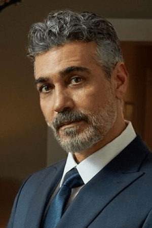 أبطال مسلسل الغرفة المجاورة التركي Yan Oda 18 صورة فكرت ألابي (كانر سيندوروك) مسلسل الغرفة المجاورة